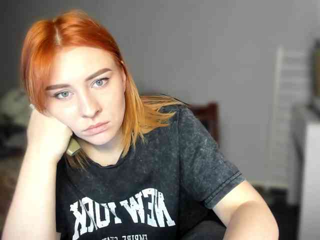 RedheadDevil webcam