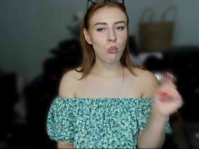 RedheadDevil webcam