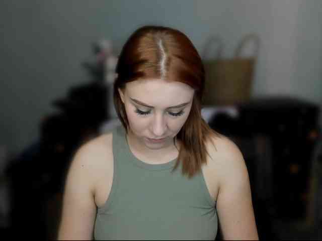 RedheadDevil webcam