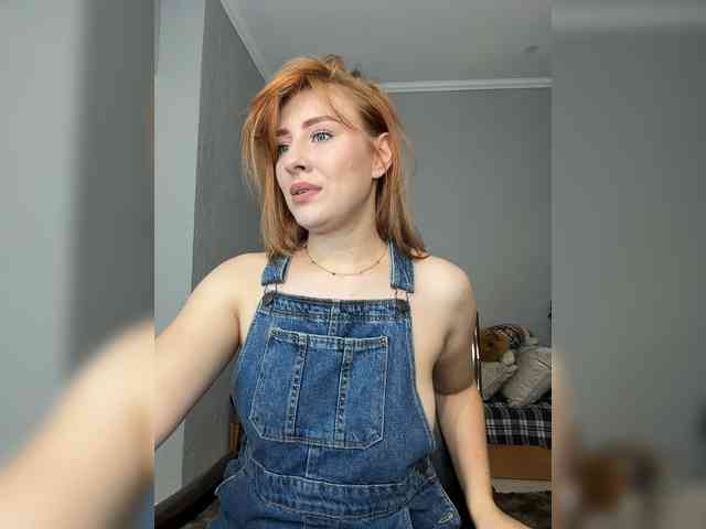 RedheadDevil webcam