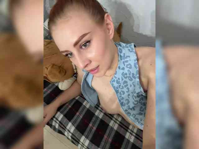 RedheadDevil webcam