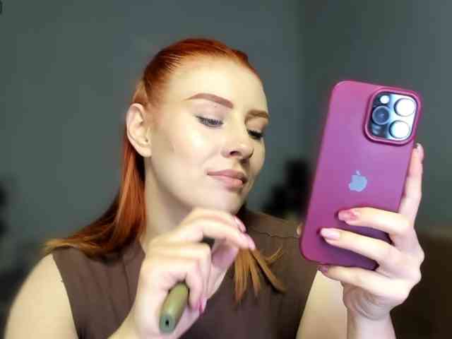 RedheadDevil webcam