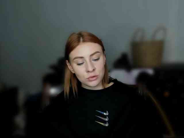RedheadDevil webcam
