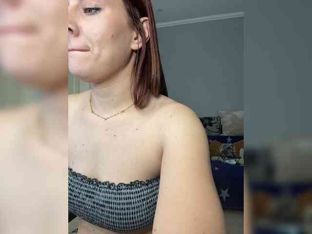 RedheadDevil webcam