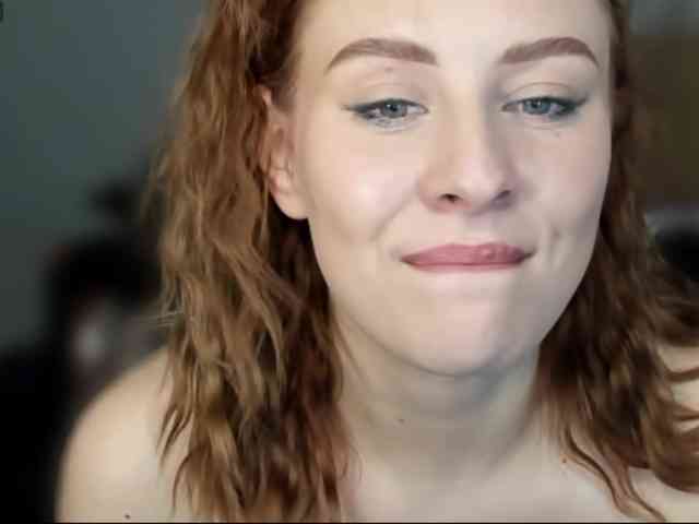 RedheadDevil webcam