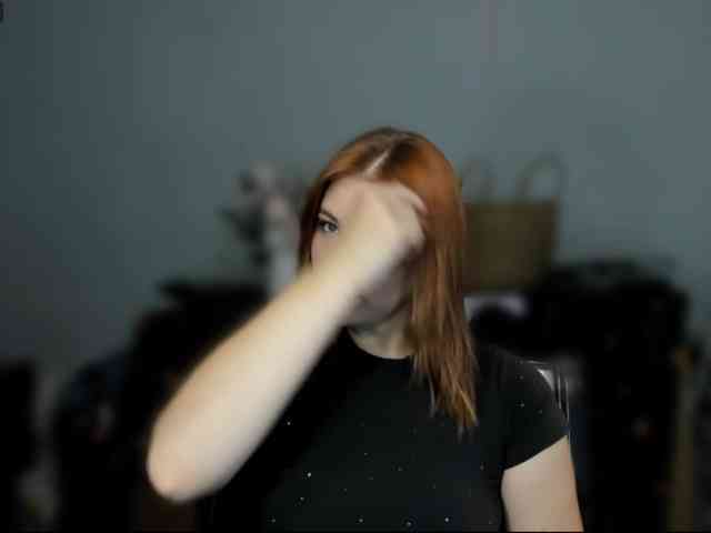 RedheadDevil webcam