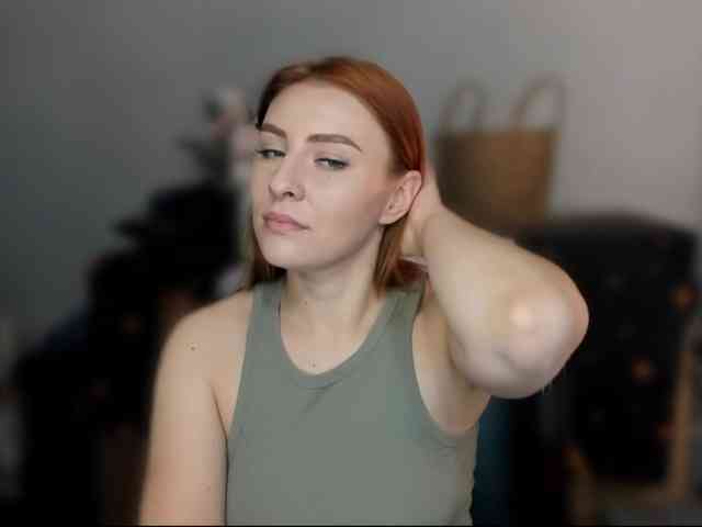 RedheadDevil webcam