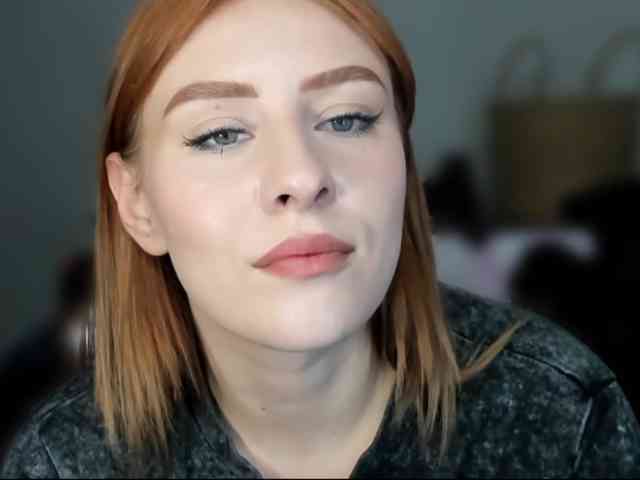 RedheadDevil webcam