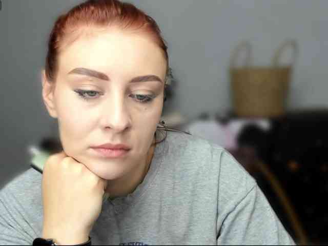 RedheadDevil webcam