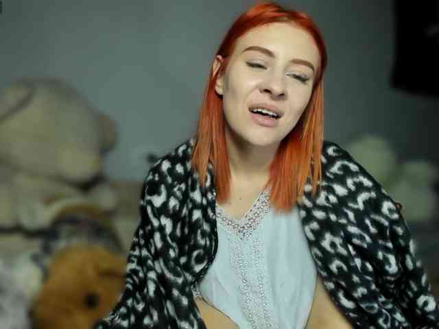 RedheadDevil webcam