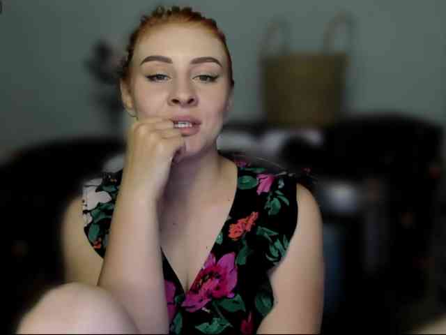 RedheadDevil webcam