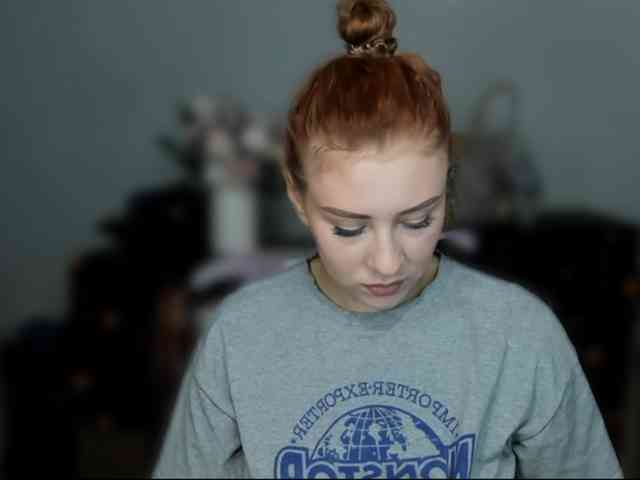 RedheadDevil webcam