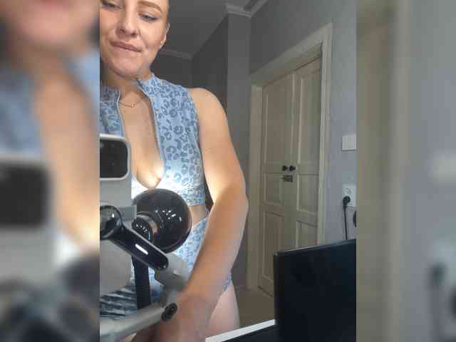 RedheadDevil webcam