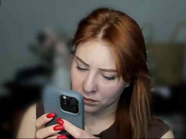 RedheadDevil webcam