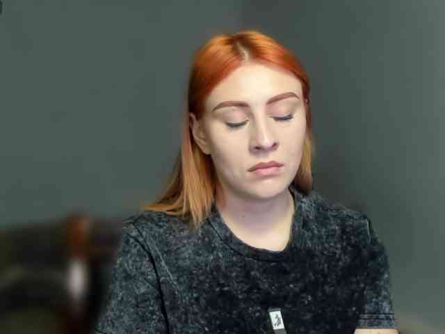 RedheadDevil webcam