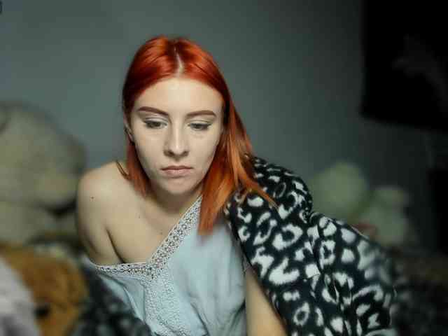 RedheadDevil webcam