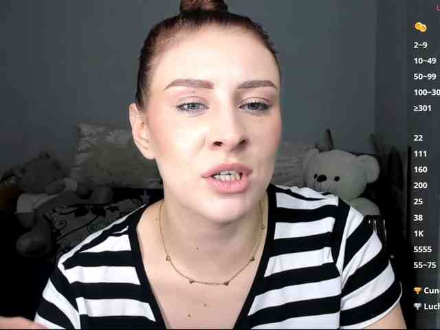 RedheadDevil webcam