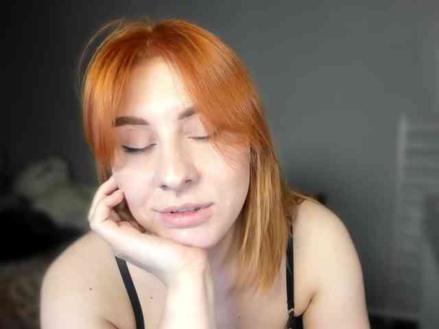 RedheadDevil webcam