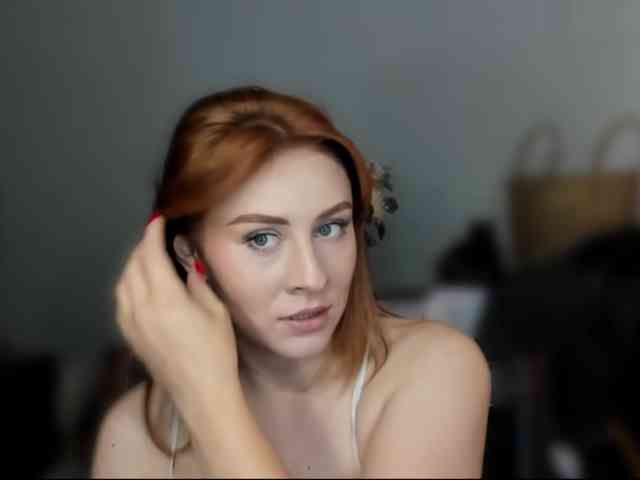 RedheadDevil webcam