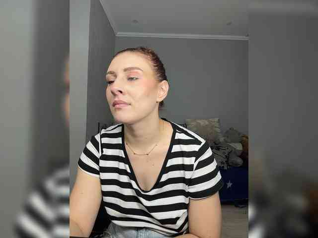 RedheadDevil webcam