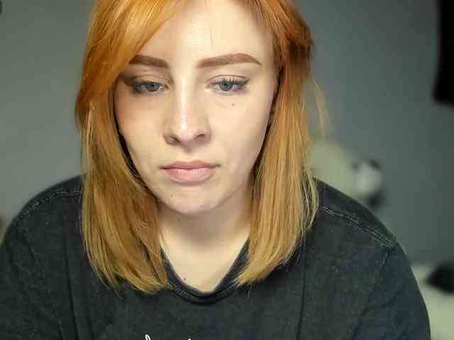 RedheadDevil webcam
