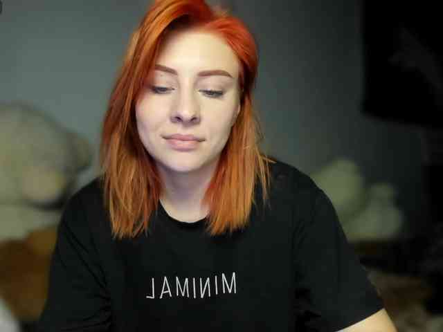 RedheadDevil webcam