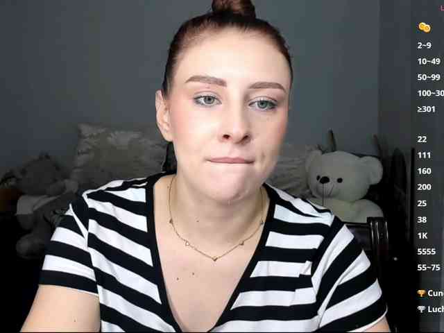 RedheadDevil webcam