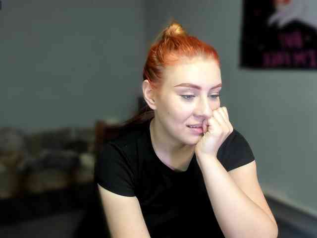 RedheadDevil webcam