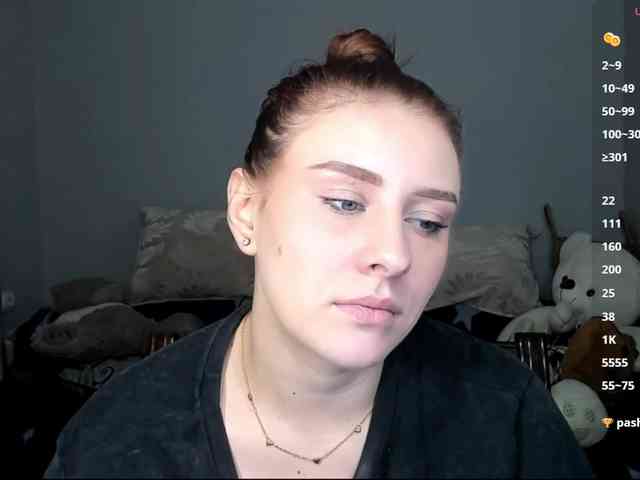 RedheadDevil webcam