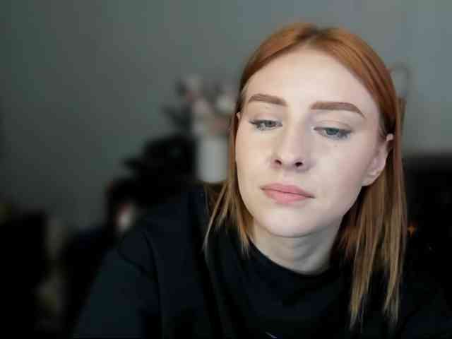 RedheadDevil webcam