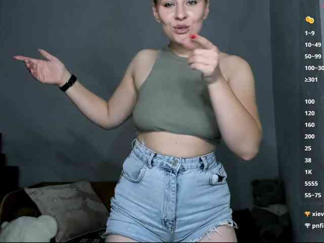 RedheadDevil webcam