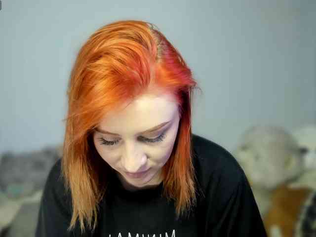RedheadDevil webcam