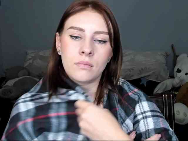 RedheadDevil webcam