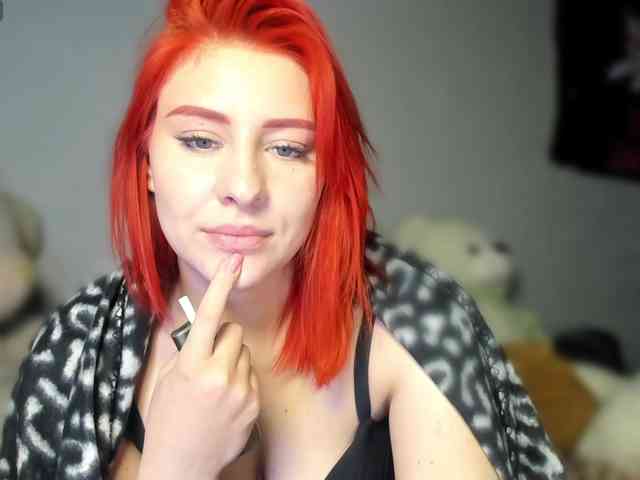 RedheadDevil webcam