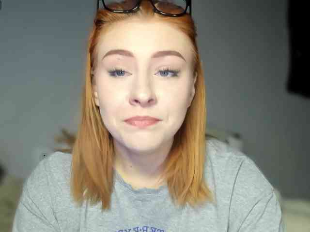 RedheadDevil webcam