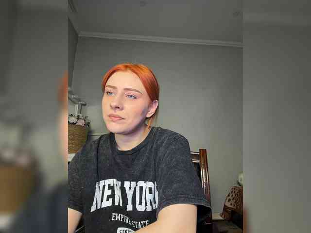 RedheadDevil webcam