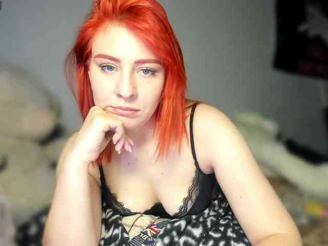 RedheadDevil webcam