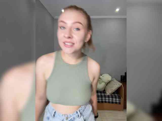 RedheadDevil webcam