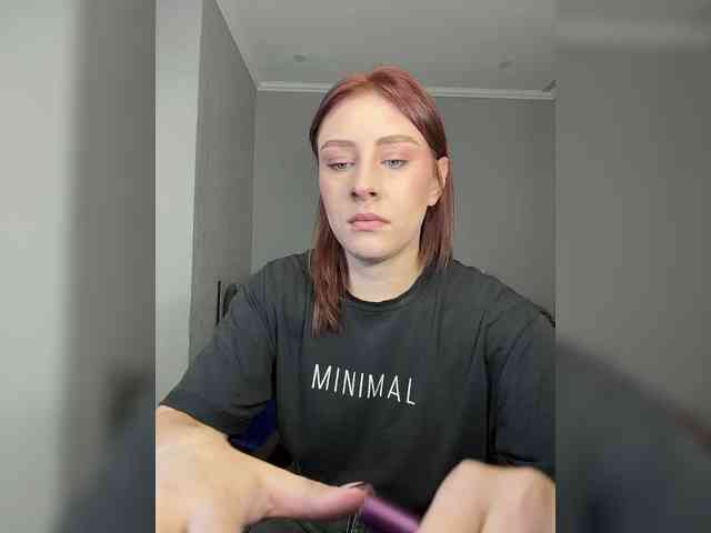 RedheadDevil webcam
