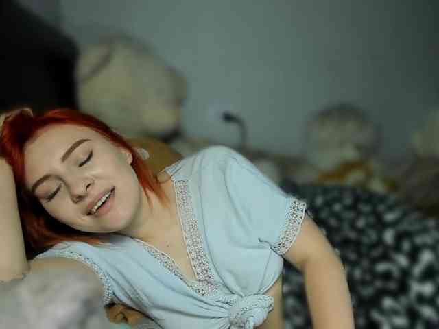 RedheadDevil webcam