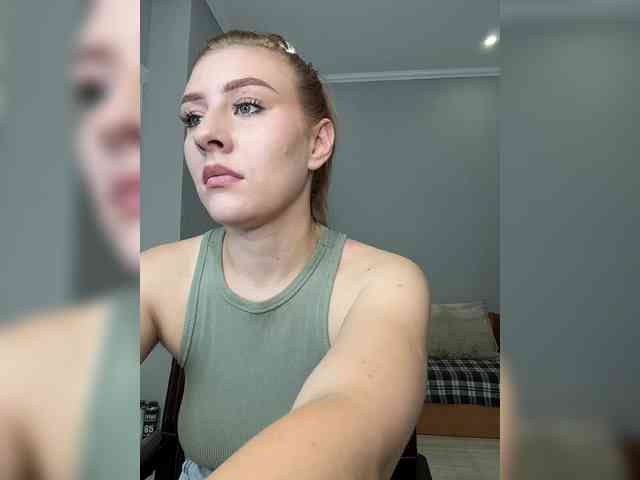 RedheadDevil webcam