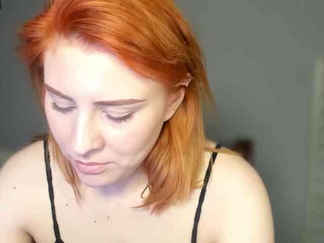 RedheadDevil webcam