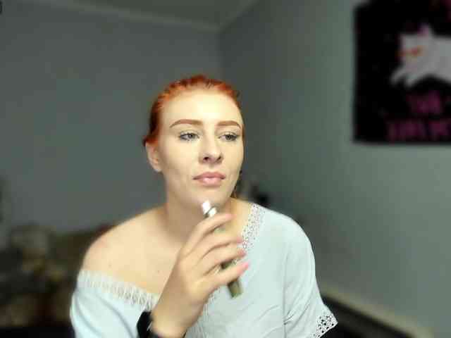 RedheadDevil webcam