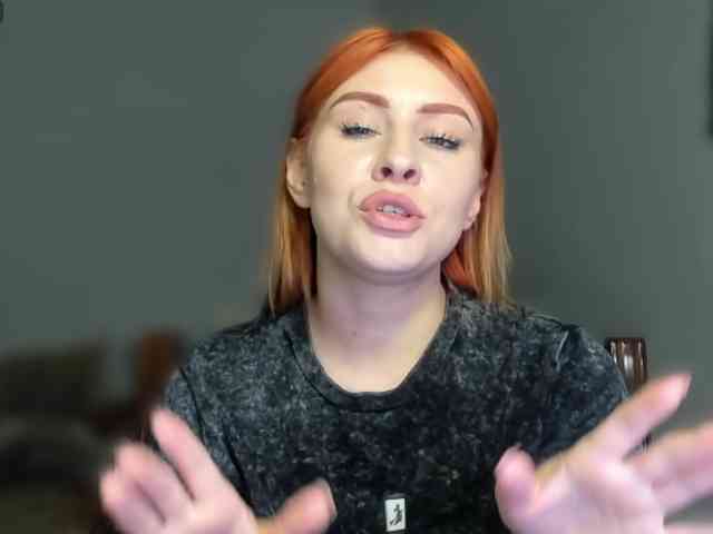 RedheadDevil webcam