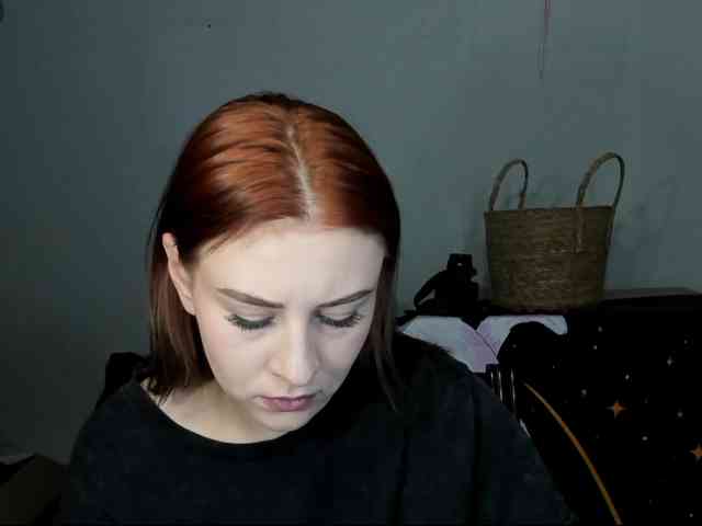 RedheadDevil webcam