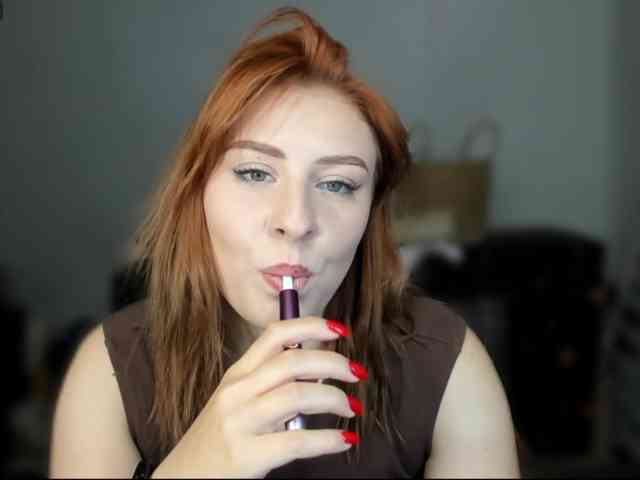 RedheadDevil webcam