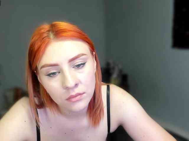 RedheadDevil webcam