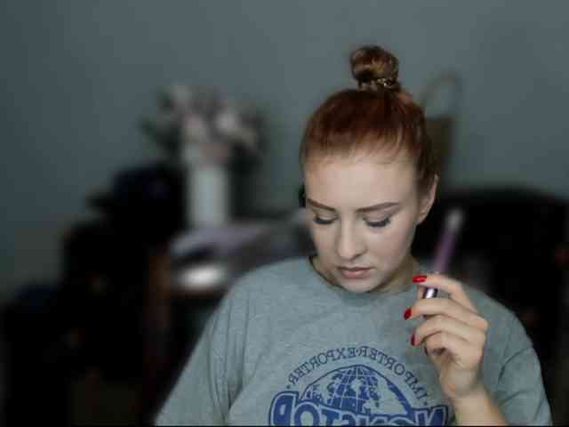 RedheadDevil webcam