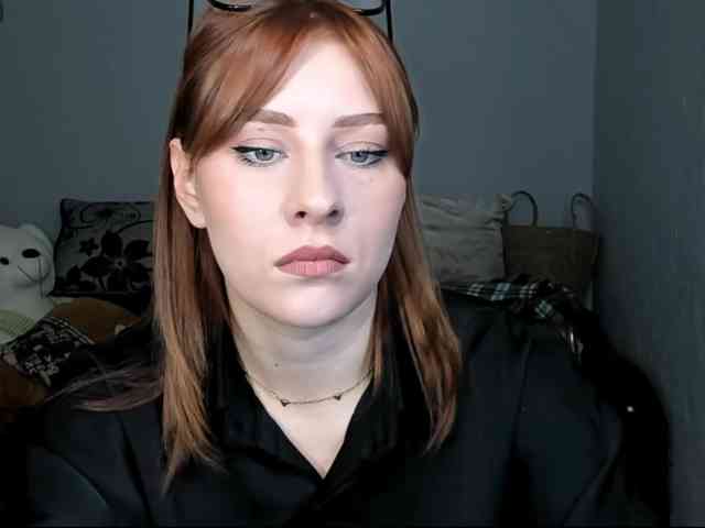 RedheadDevil webcam