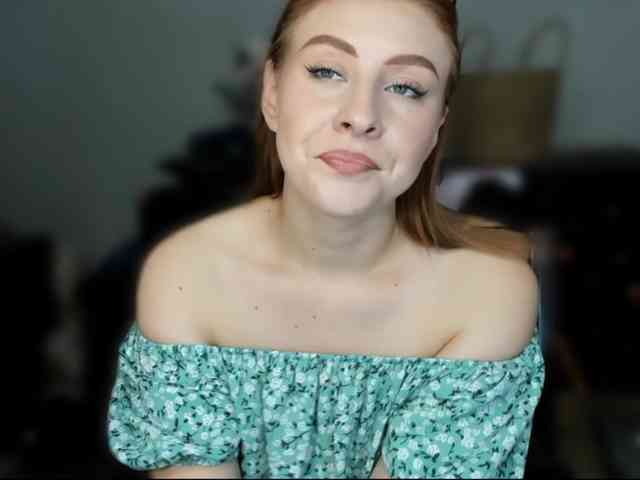 RedheadDevil webcam